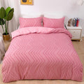 Chevron Pattern Plush Quilt Cover Set – Soft Microfiber Bedding Set with Pillowcases for Year-Round Comfort