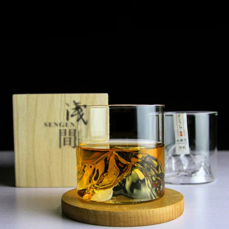 Japanese Style Whiskey Glass with Mountain Landscape Design – 200ml Heat-Resistant Glass in Elegant Wooden Box