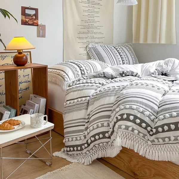 Soft Stripe and Tassel Duvet Set - Microfiber Fabric, King Size Duvet Cover with 2 Pillowcases for Year-Round Comfort