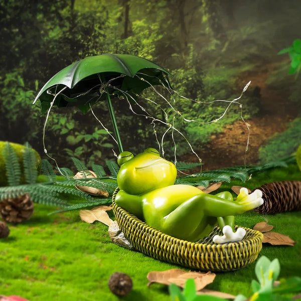Solar Powered Frog Garden Statue with Umbrella – European Style Resin Outdoor Sculpture for Decoration